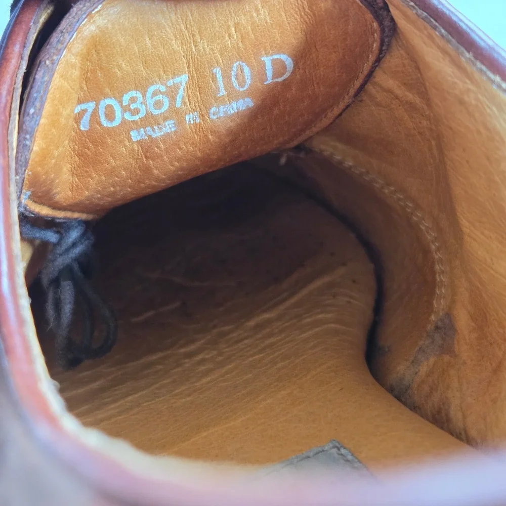 Florsheim pinhole side